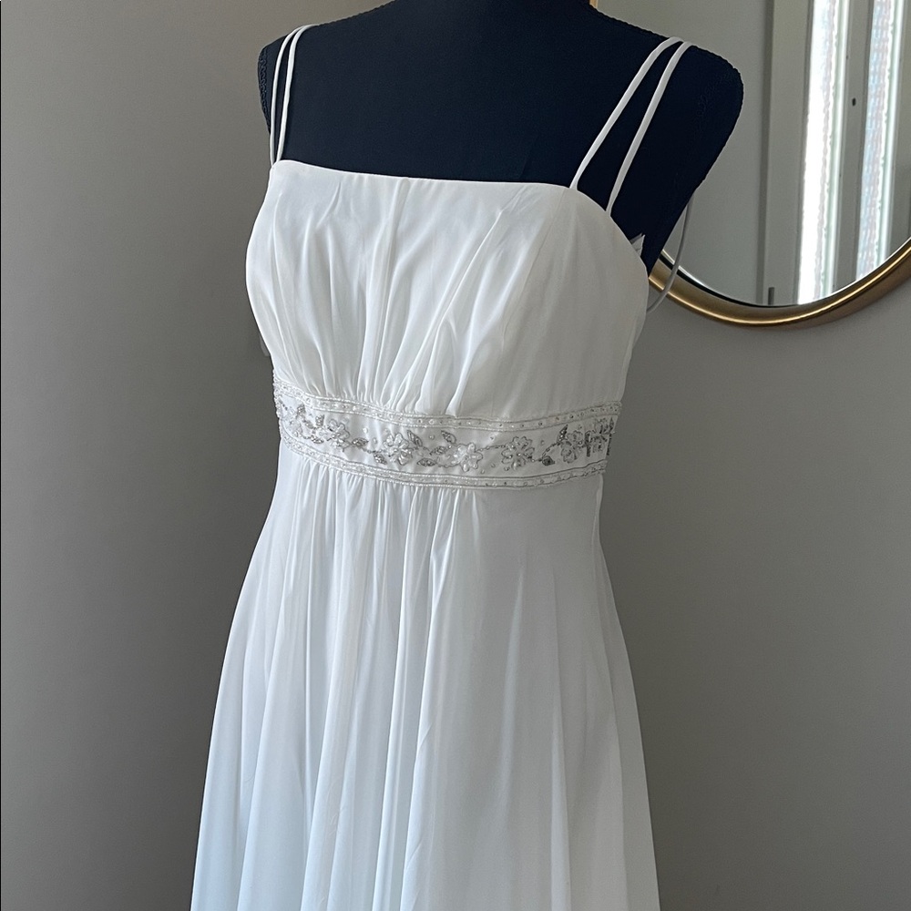 David's Bridal Ivory Empire Waist Spaghetti Strap Chiffon Bridal/Prom Gown 8 - Picture 7 of 16